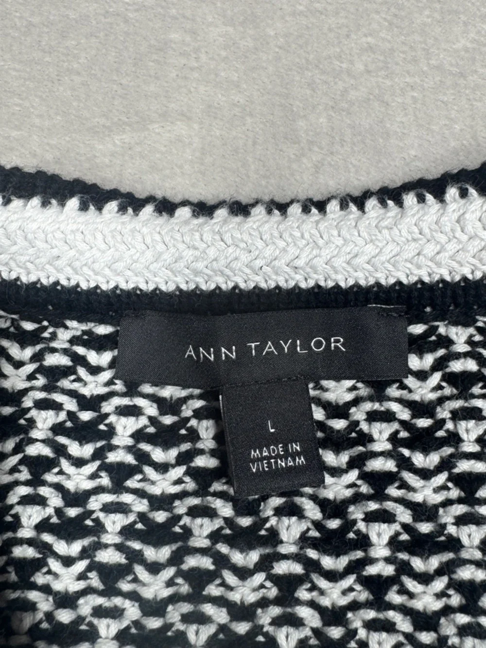 Ann Taylor Black and White Textured Knit Cardigan - Picture 12 of 13